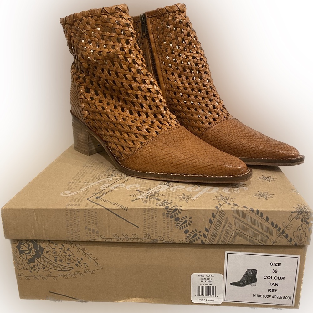 NWT Free People in the Loop Woven Boot / Color: Tan / Size: US-8 EUR-39